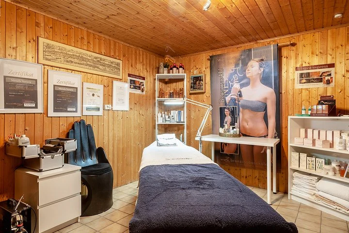 Bronzing Oase Köln – Worringen, Köln